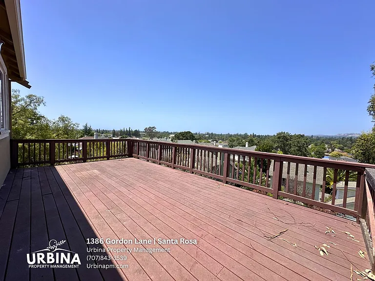 1386 Gordon Ln — Photo 11