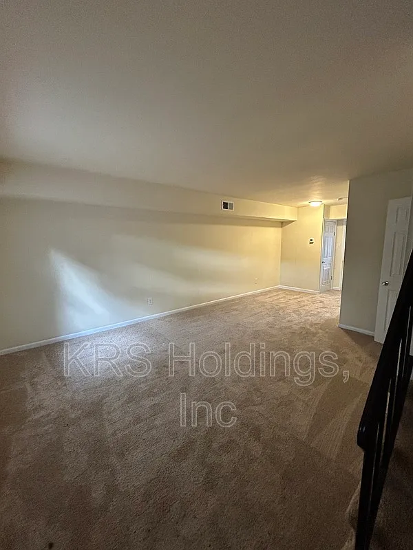 Collindale Apartments — Photo 3