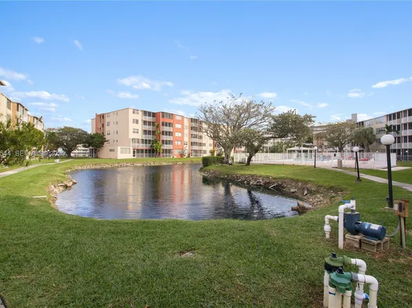 1690 NE 191st St APT 404-1, Miami, FL 33179