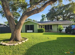 413 Fairmont Dr, Port Lavaca, TX 77979
