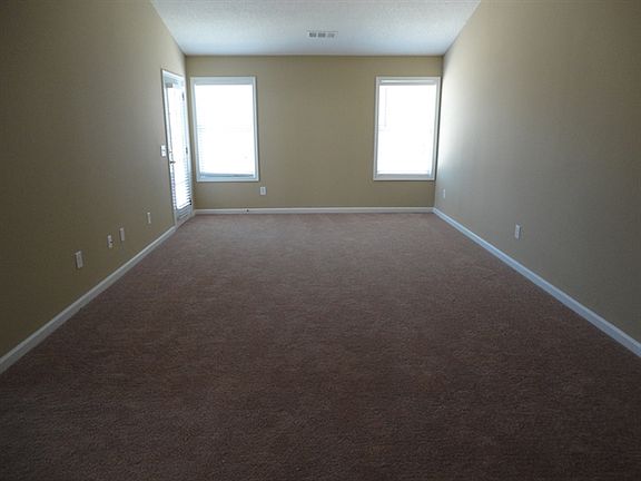 3rd image of 3844 Hawk Tail Dr