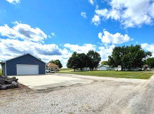 302 E Harrison St, Ransom, IL 60470
