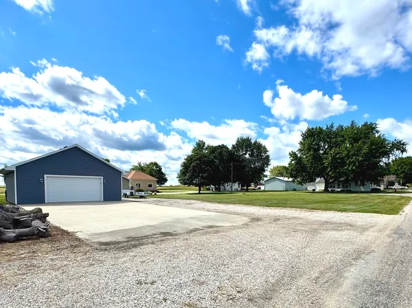 302 E Harrison St, Ransom, IL 60470