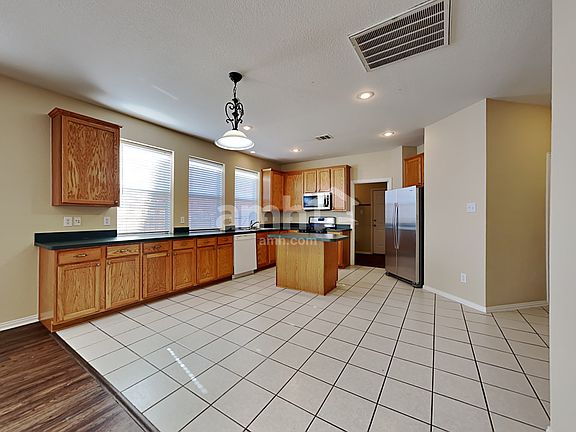 3rd image of 5401 Pecan Creek Cir