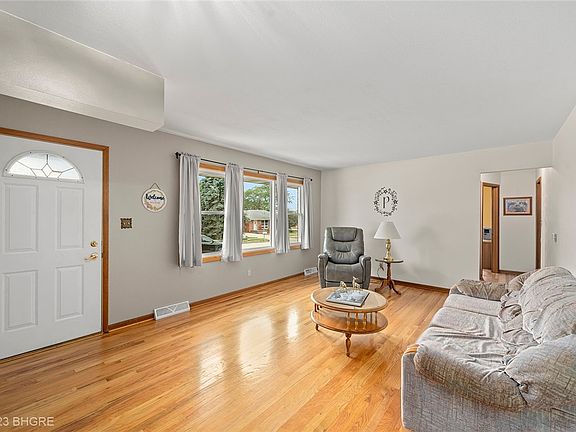 3rd image of 1500 W 6th Ave