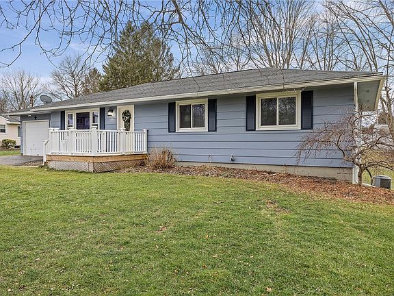 2nd image of 1971 Meadow Dr