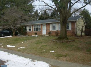 413 Ashford Dr, Lancaster, PA 17601