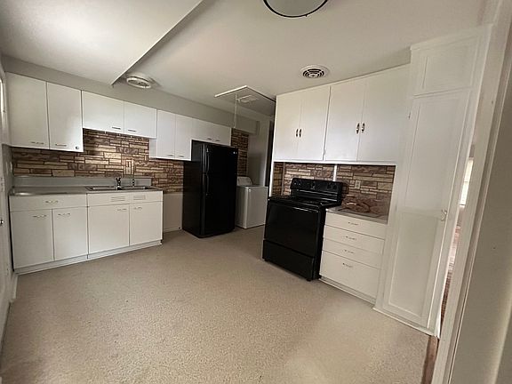 5th image of 4832 Redstart Rd