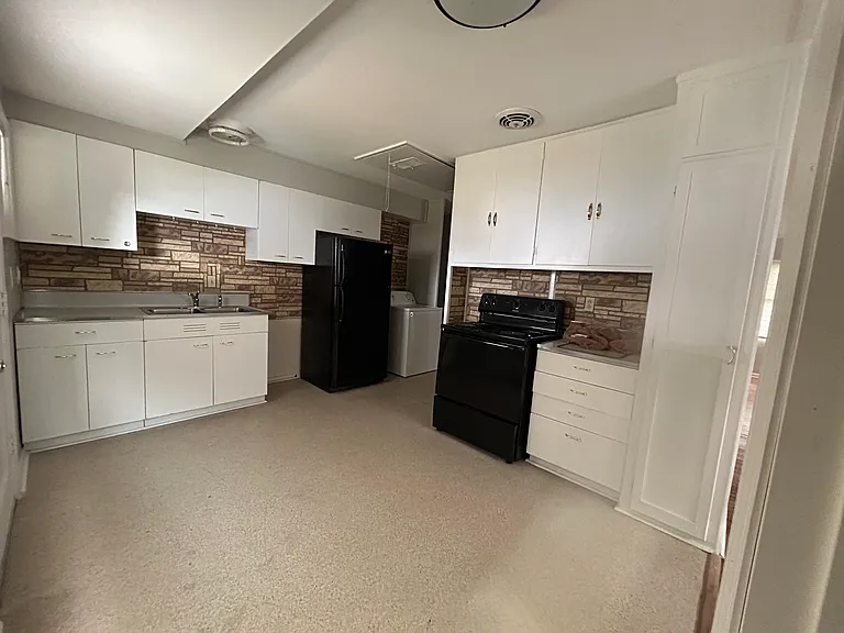 4832 Redstart Rd — Photo 5