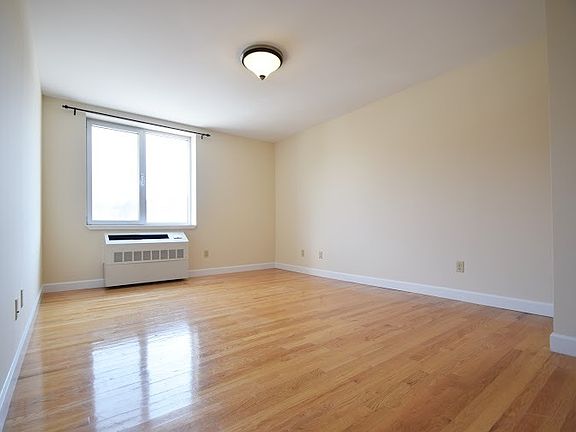 3rd image of 574 4th Ave APT 5g