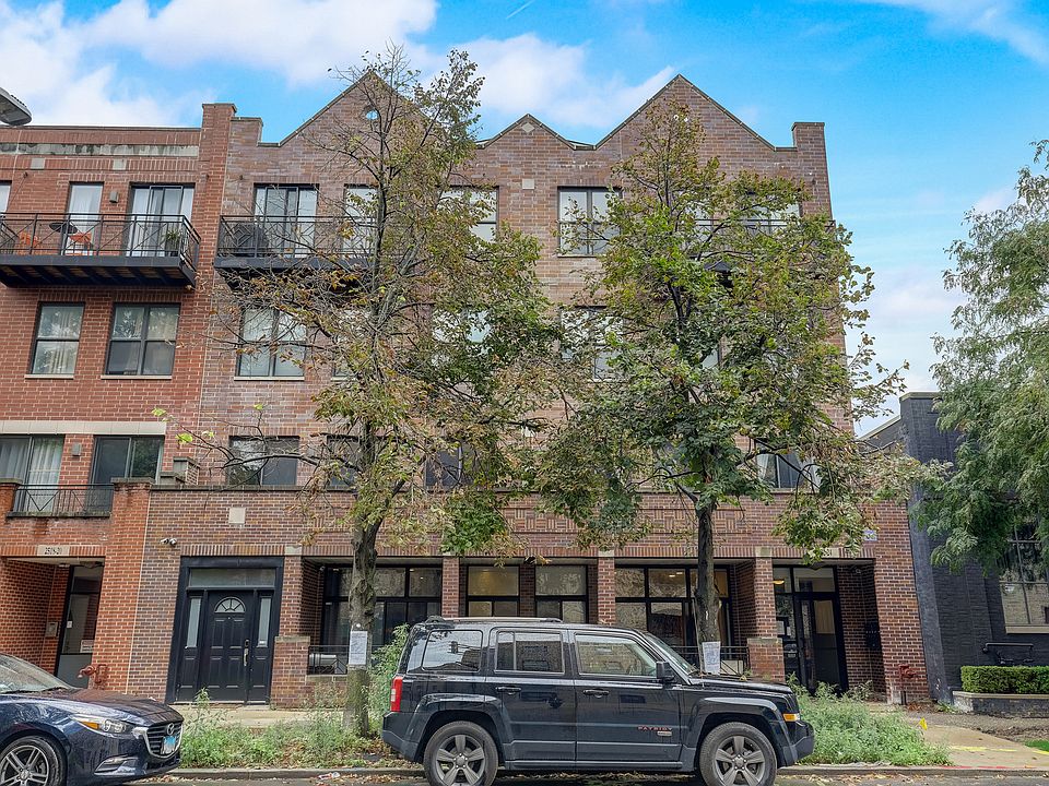 1st image of 2524 N Willetts Ct APT 1LN