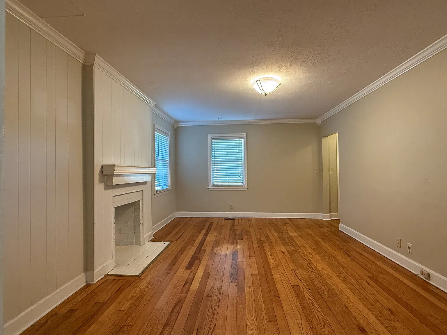 4 bed, 2.0 bath, 1447 sqft, $1,599 — Photo 4