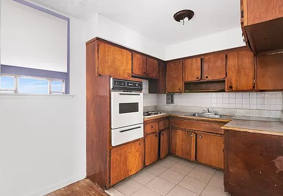 2nd image of 4114 Lowerre Pl