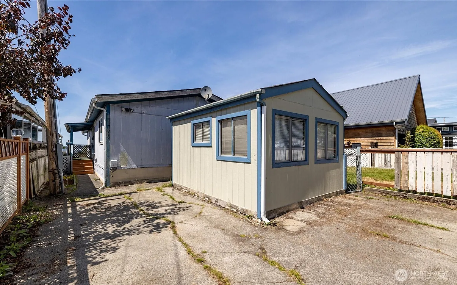 7515 Sunset Drive photo 1
