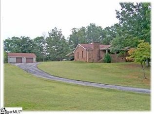 132 Lamar St, Greer, SC 29651