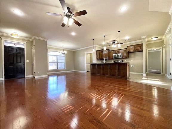 4th image of 188 Sagewood Ln