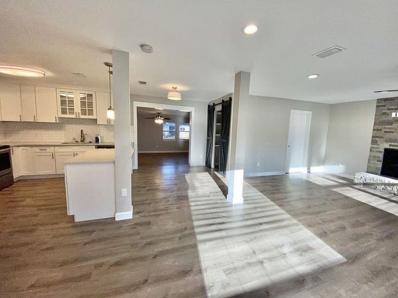 3rd image of 519 Benning Dr