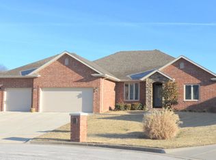 2666 S Pembrook Ave, Springfield, MO 65807