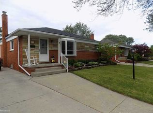 19920 Alger St, Saint Clair Shores, MI 48080