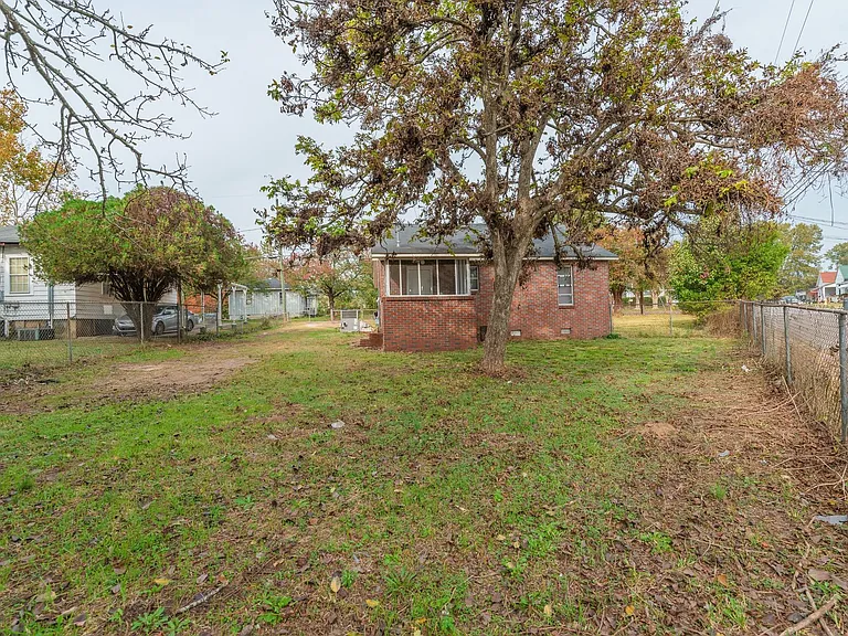 102 Curry St — Photo 29