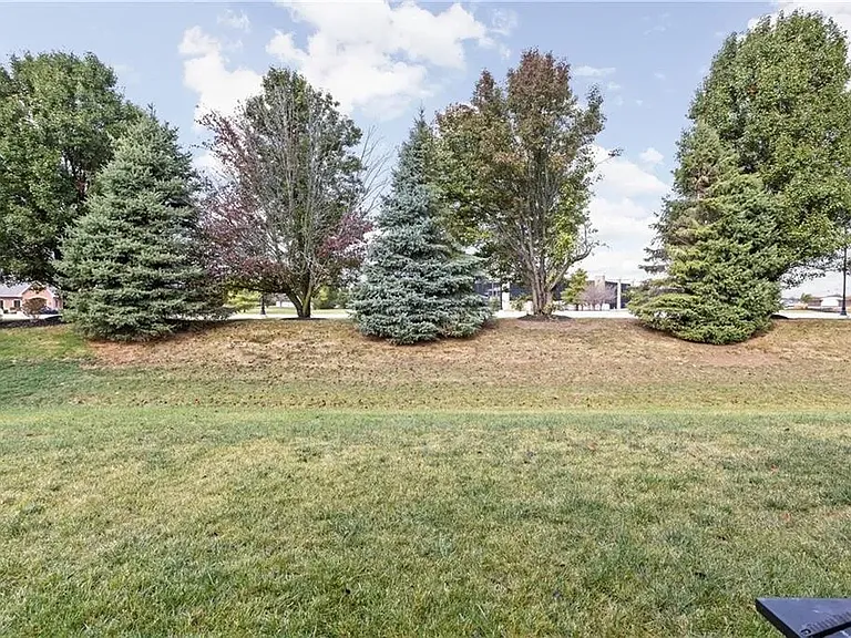 680 Ridge Gate Dr — Photo 29