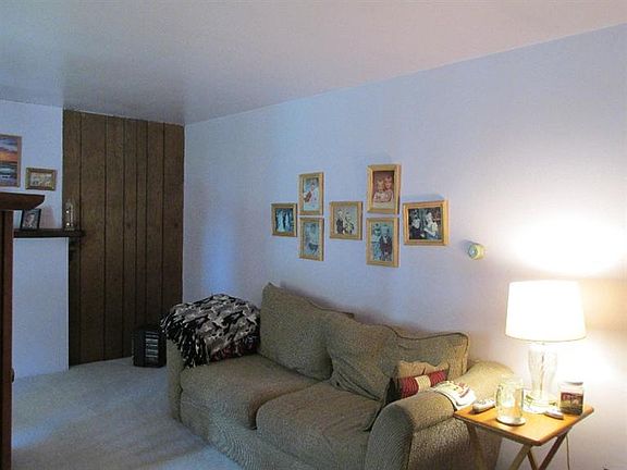 4th image of 745 Buffalo Ave