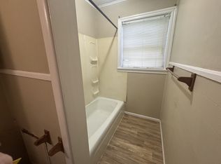 121 Hedstrom Dr, Dothan, AL 36301