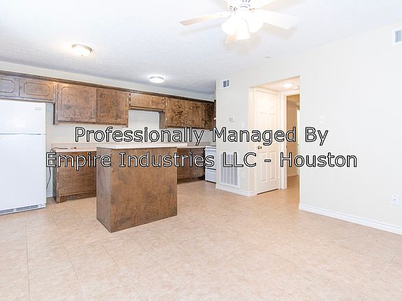 3rd image of 1102 Ann St APT 10