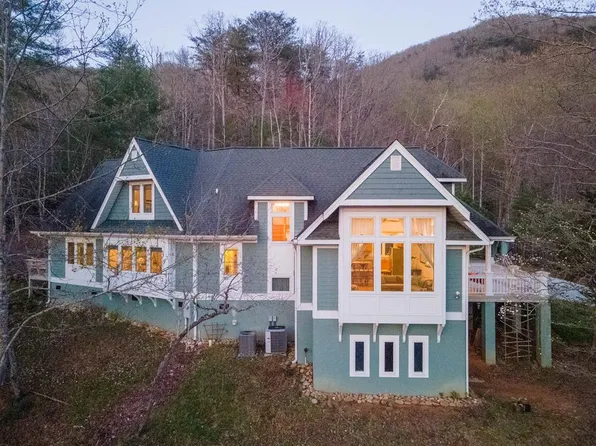 451 Woodring Cemetery Rd, Tuckasegee, NC 28783