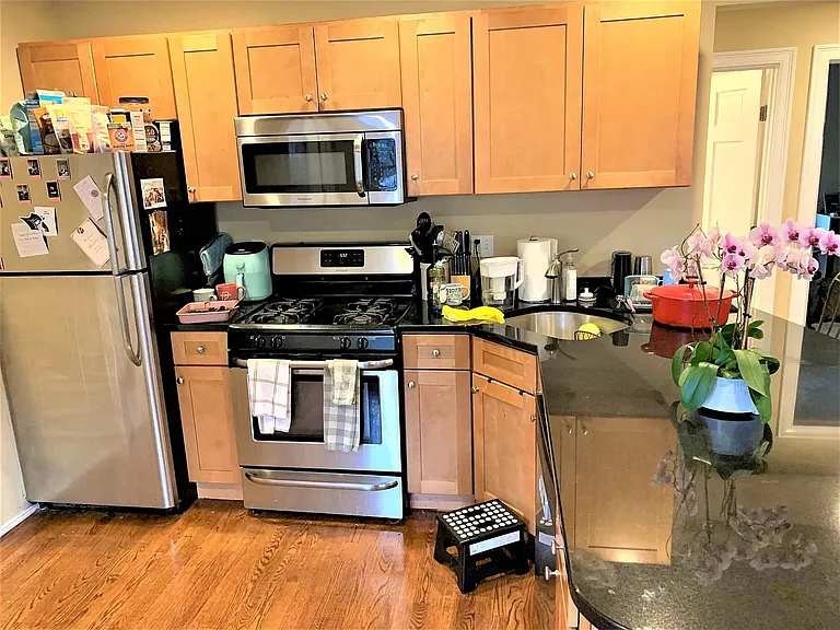 9 Hathaway St #2 — Photo 3