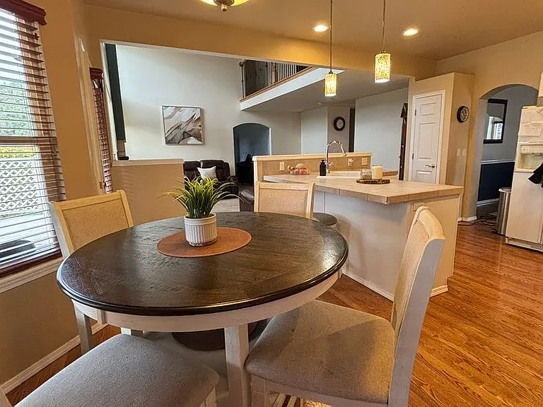 8950 Rochester Dr — Photo 25