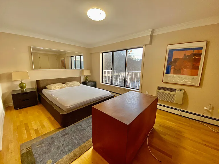 1155 Warburton Ave #12G — Photo 11