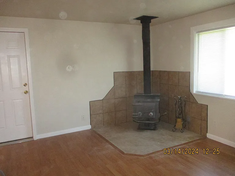 250 N Umpqua St — Photo 11