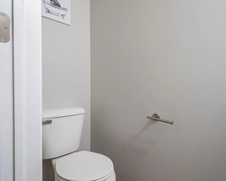 3085-3194 Griggsview Court — Photo 41