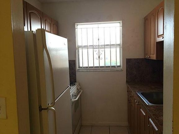 4th image of 1655 W 44th Pl APT 517
