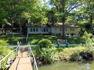 947 Tranquil Pt, Camdenton, MO 65020