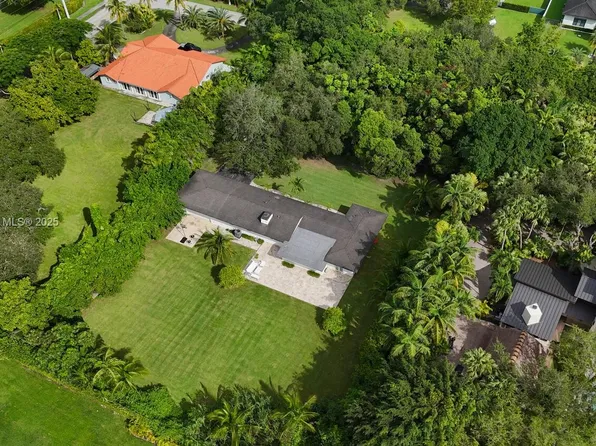 10110 SW 66th St, Miami, FL 33173