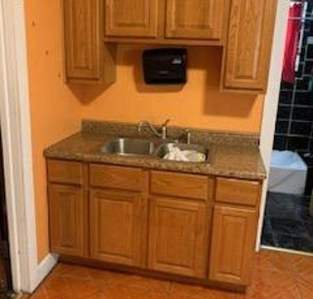 4th image of 1017 N Lawndale Ave