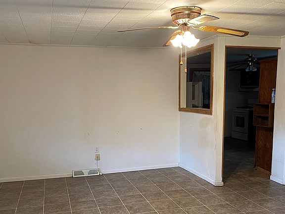 3rd image of 394 W Greenwood Dr