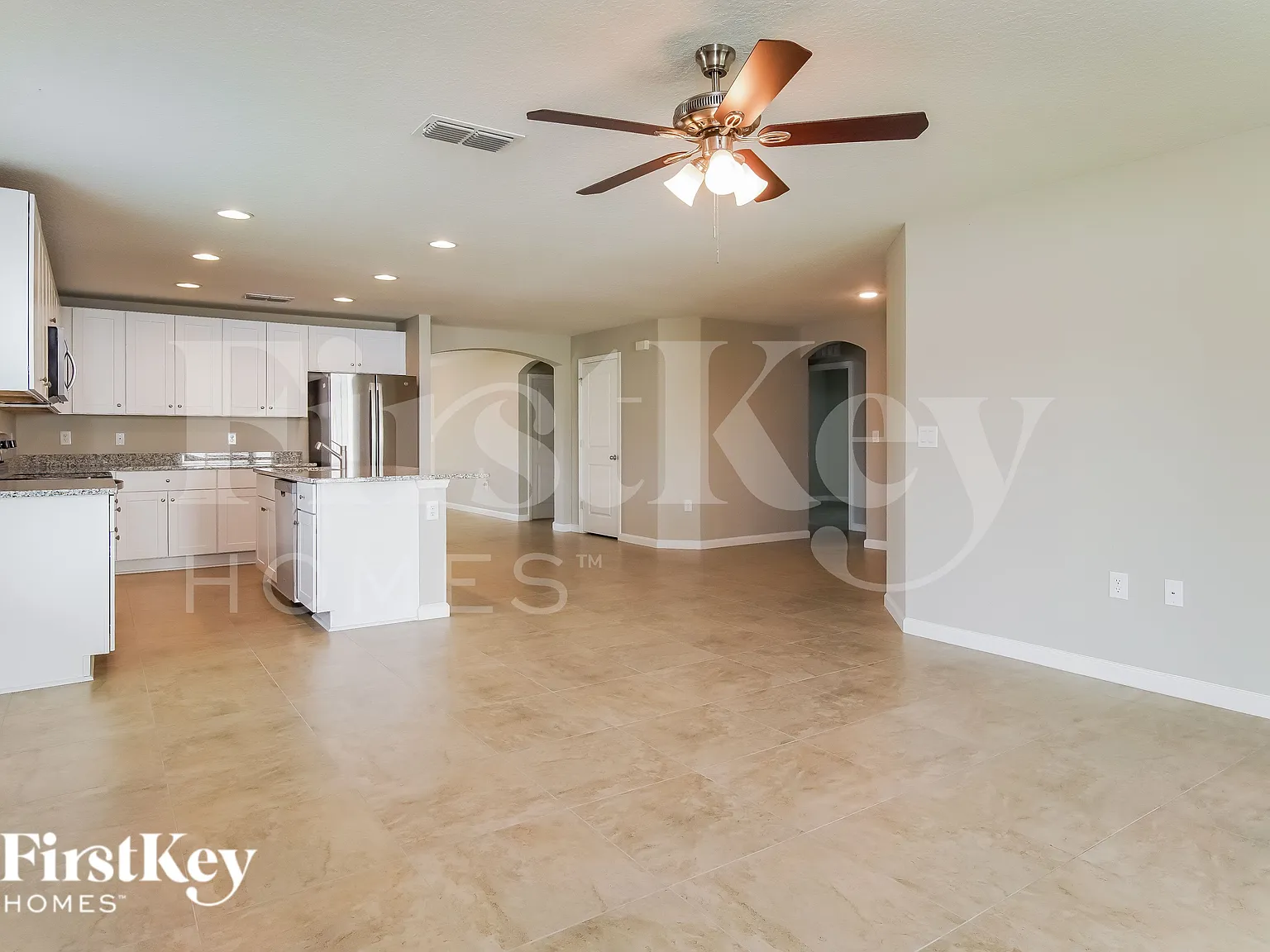 4 bed, 2.0 bath, 2110 sqft, $1,885 — Photo 4