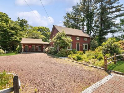 445 Landing Avenue, Smithtown, NY, 11787