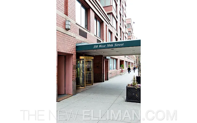 Rented by Douglas Elliman | media 16