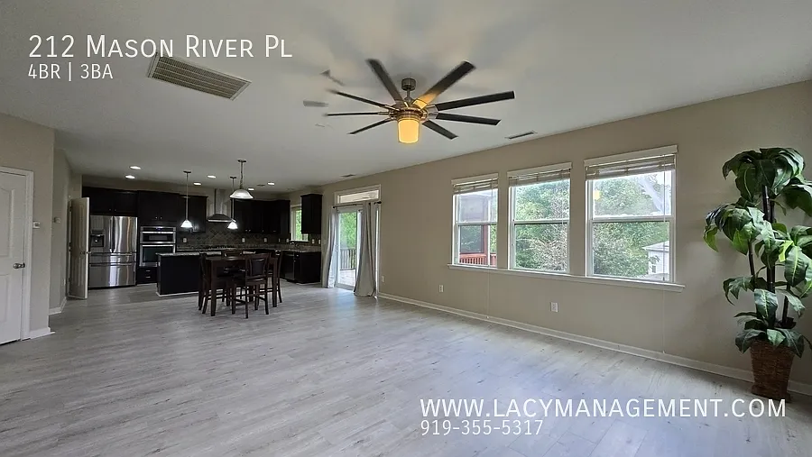 4 bed, 2.5 bath, 3186 sqft, $2,995 — Photo 3