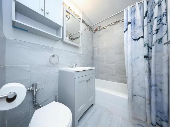 1577 East 17th Street image 4 of 22