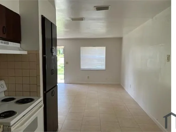 3810 N 48th St APT B, Tampa, FL 33605