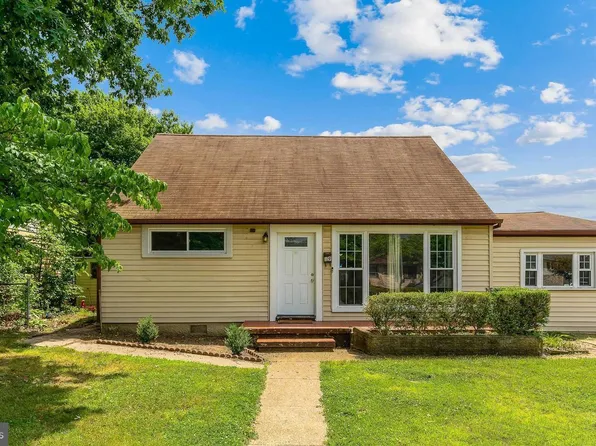 19 Stevens Rd, Glen Burnie, MD 21060