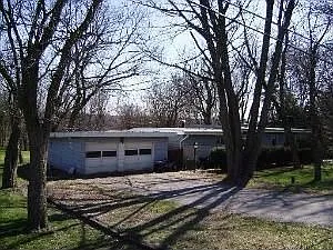19W665 Dystrup Rd photo 1