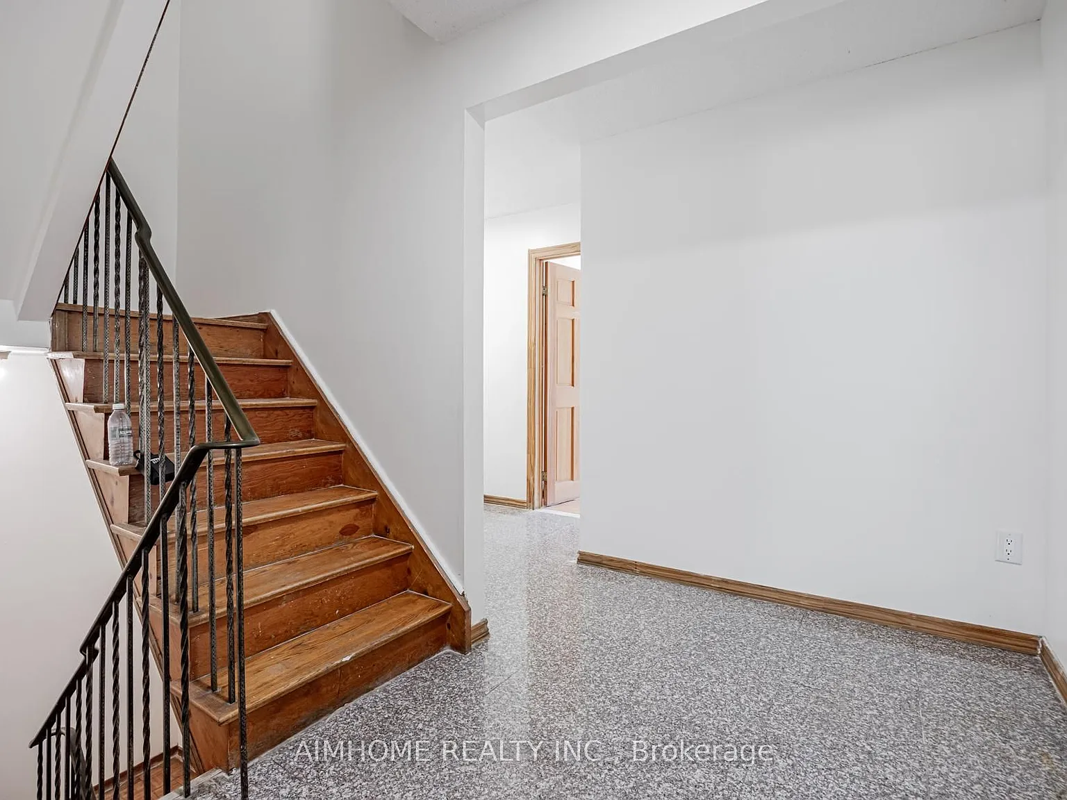 1 bed, $1,000 — Photo 3