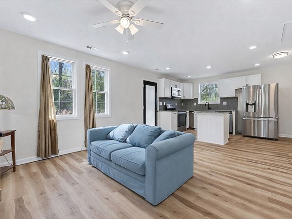 5th image of 520 Edlin St