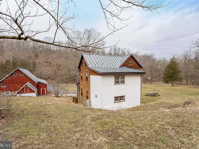 120 Tabor Rd — Photo 21